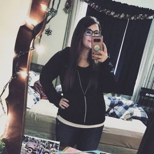 Meet your Posher, Lacey